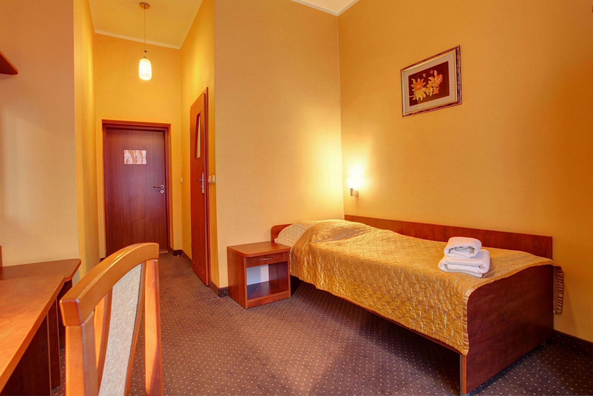 Hotel Lothus Wroclaw Exterior photo