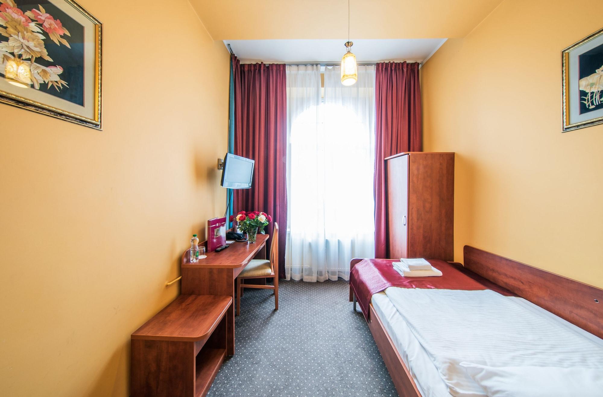Hotel Lothus Wroclaw Exterior photo