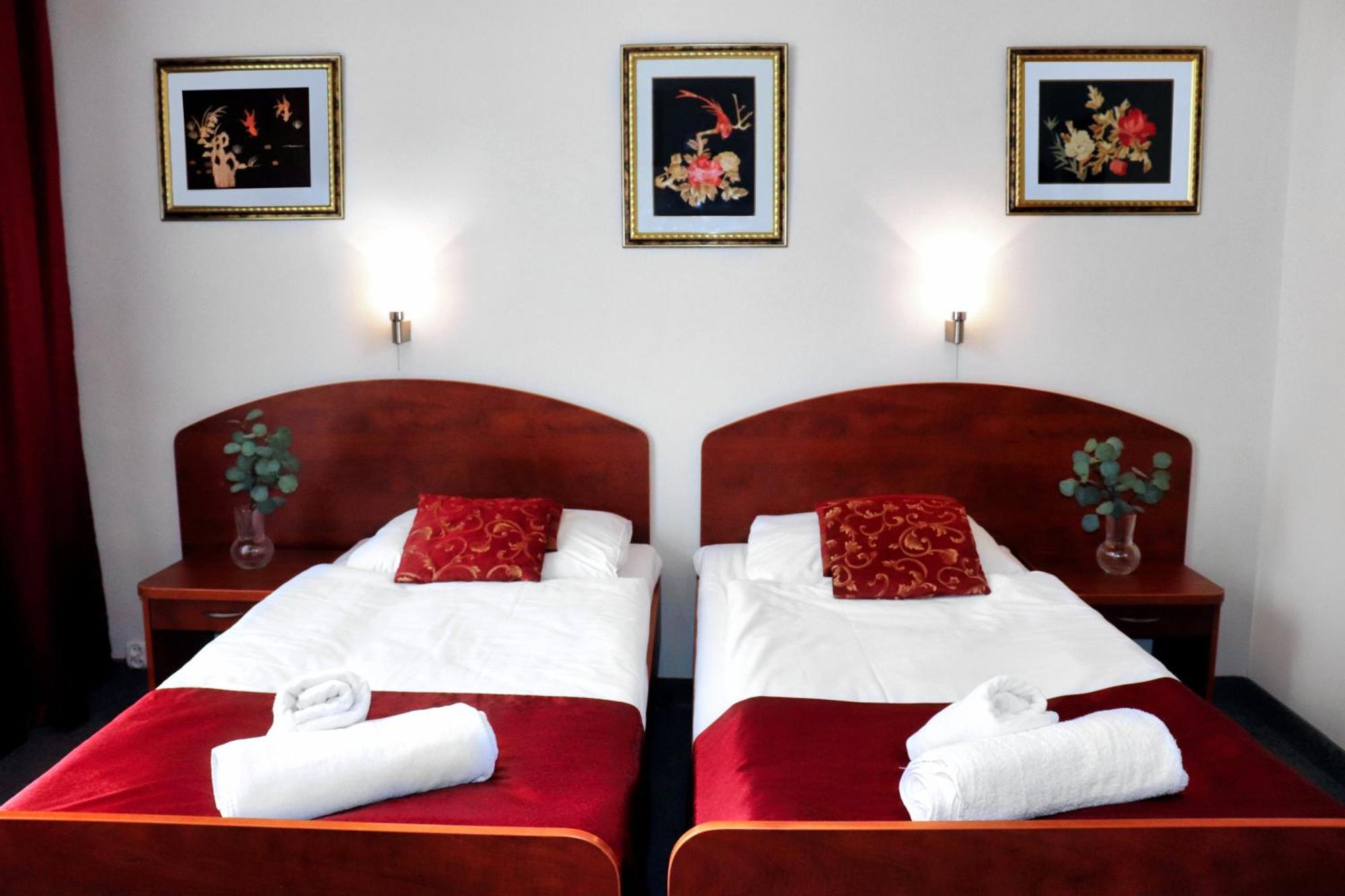 Hotel Lothus Wroclaw Exterior photo