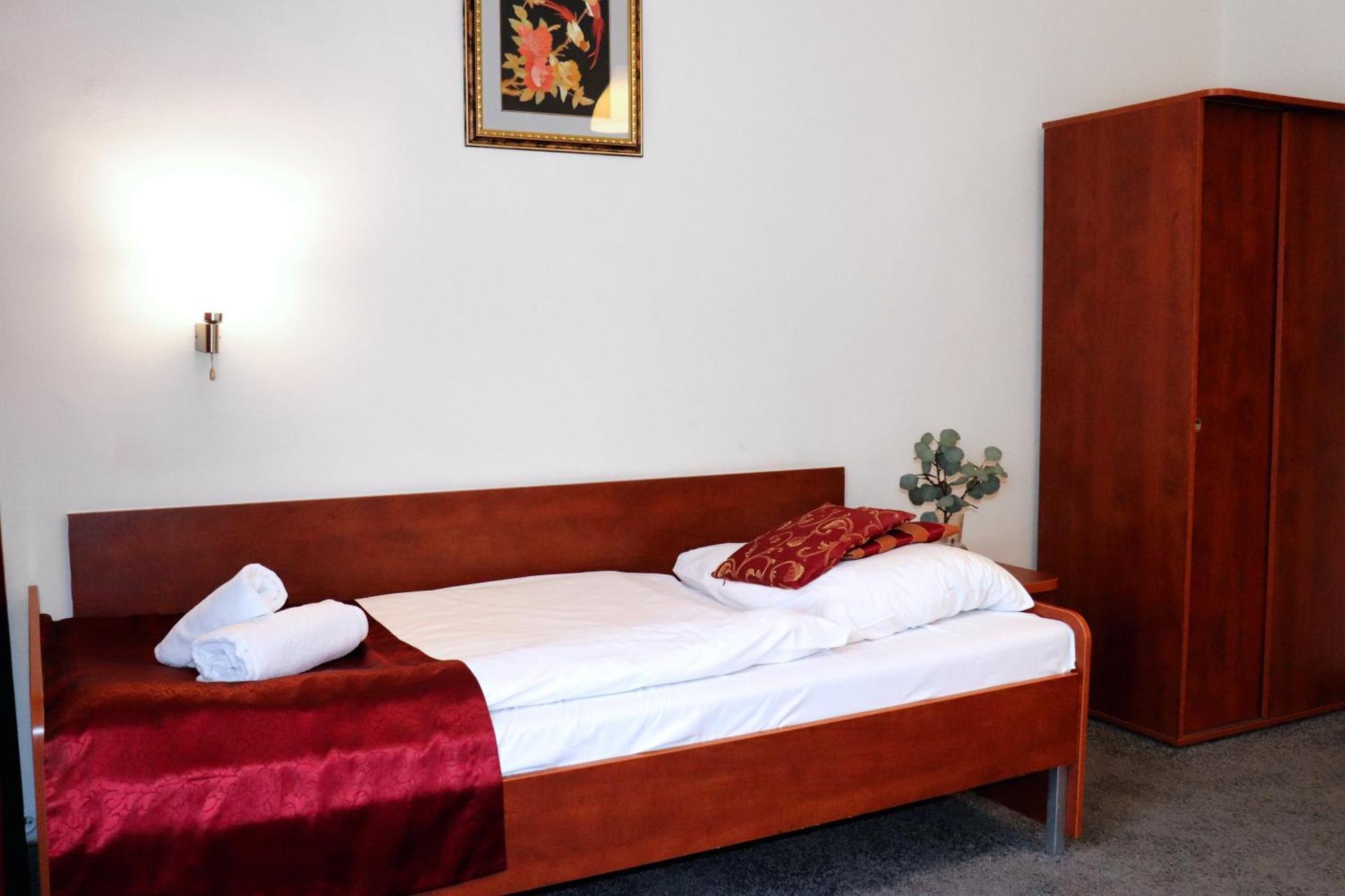 Hotel Lothus Wroclaw Exterior photo