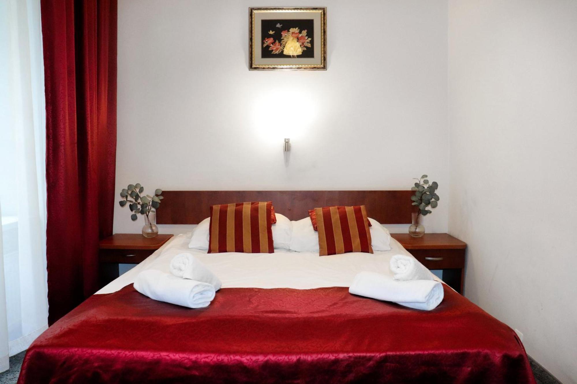 Hotel Lothus Wroclaw Exterior photo