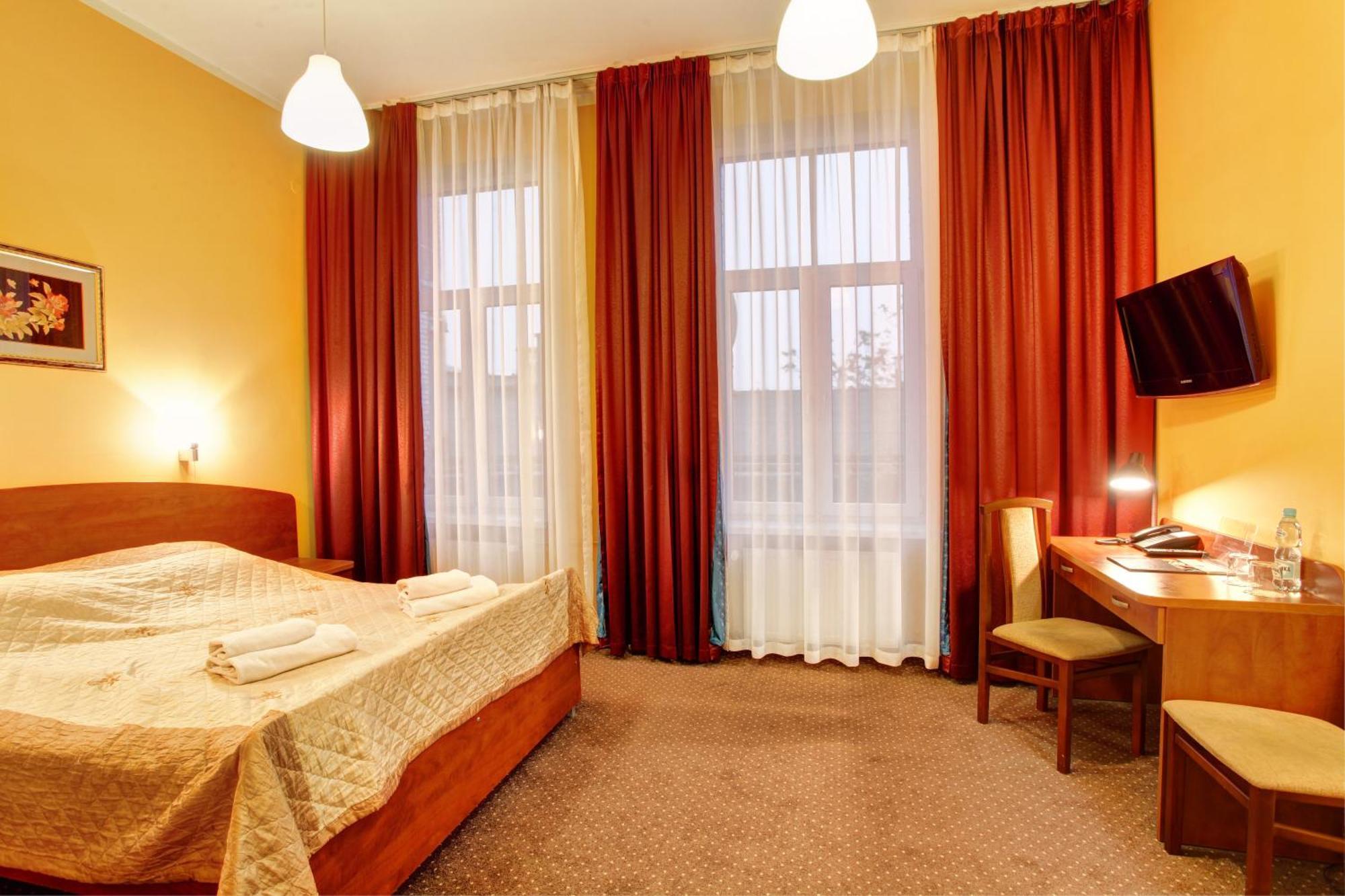 Hotel Lothus Wroclaw Exterior photo