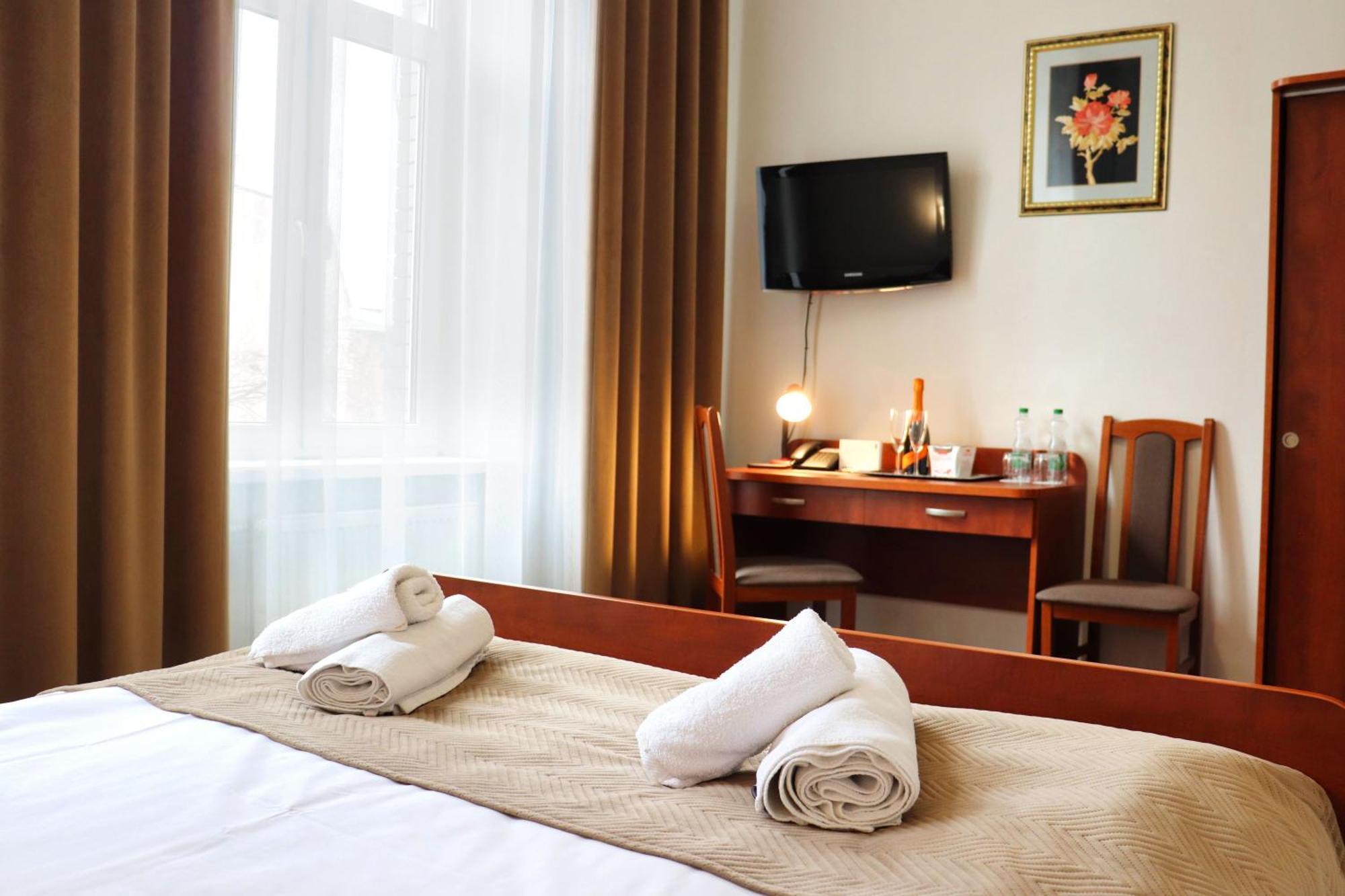 Hotel Lothus Wroclaw Exterior photo