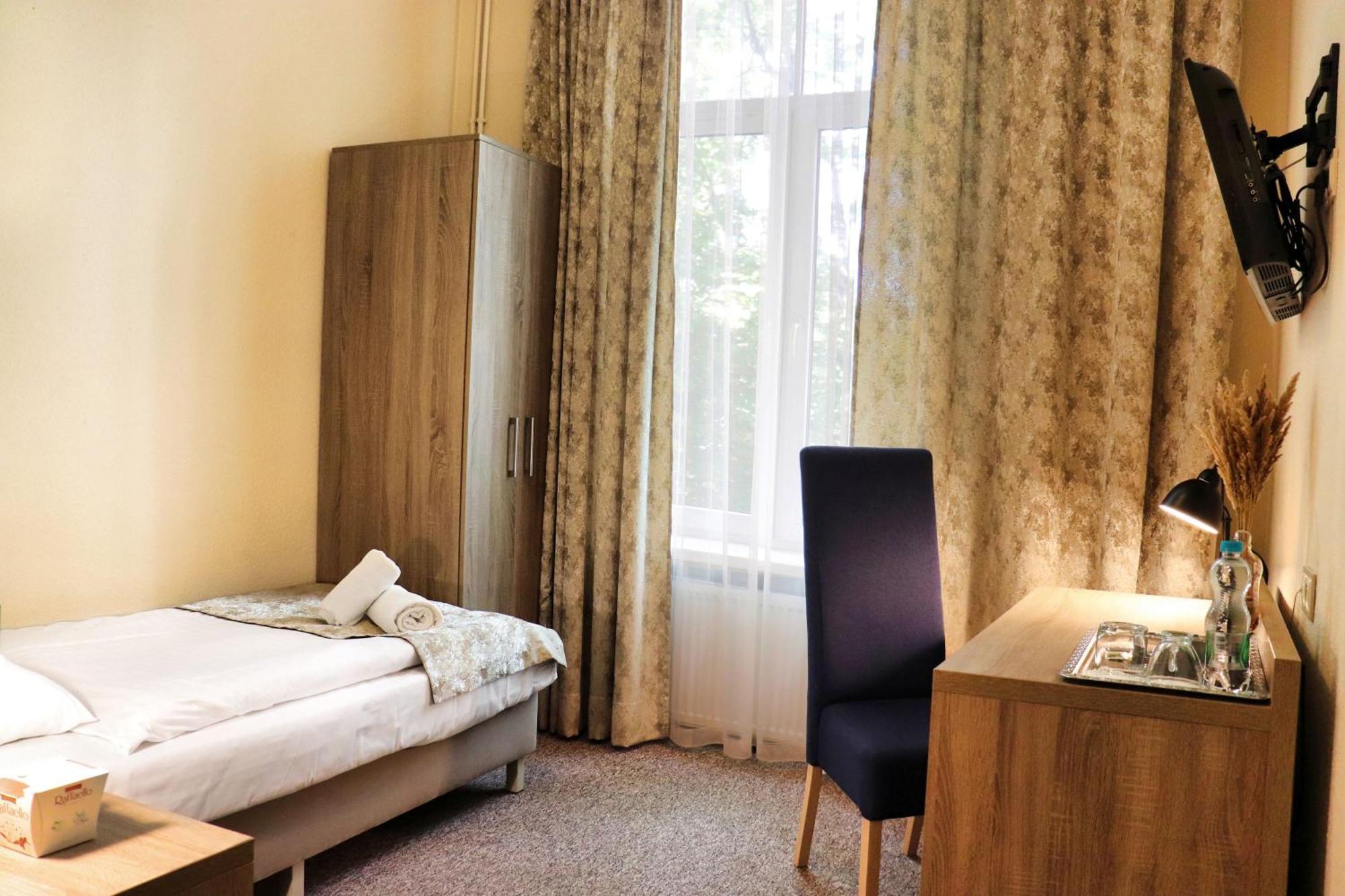 Hotel Lothus Wroclaw Exterior photo