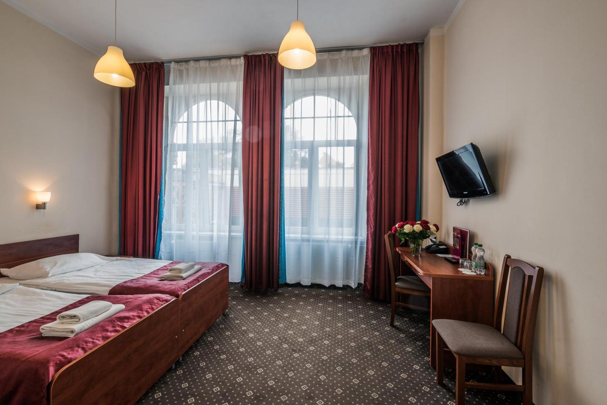 Hotel Lothus Wroclaw Exterior photo