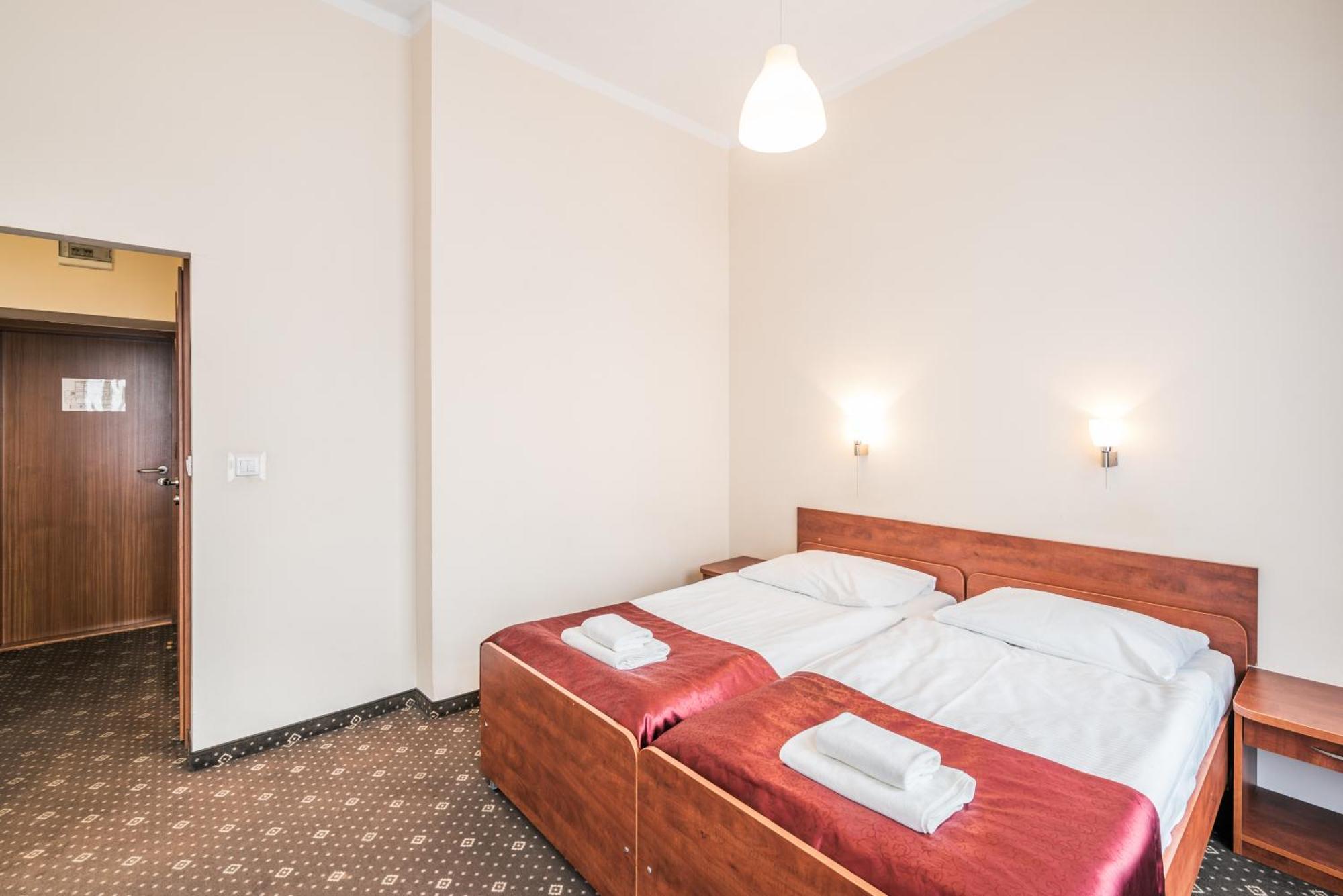 Hotel Lothus Wroclaw Exterior photo