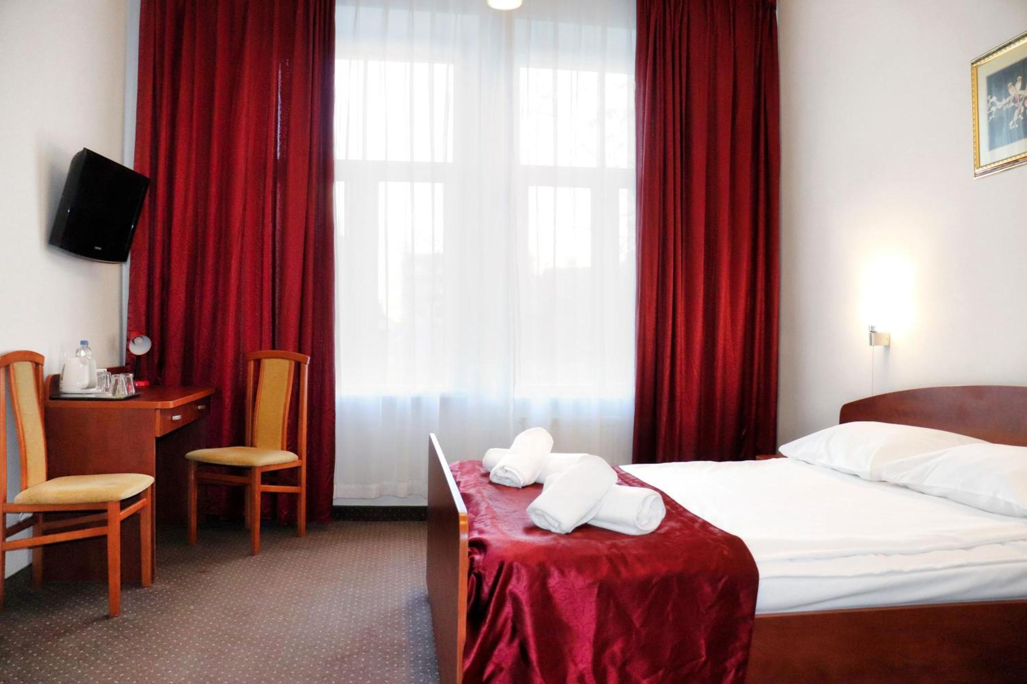 Hotel Lothus Wroclaw Exterior photo